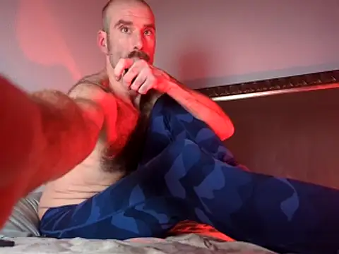 Snapshot of Slottiesun chatting on 03-13-26, 02:18 Slottiesun online show from 03-13-26, 02:18