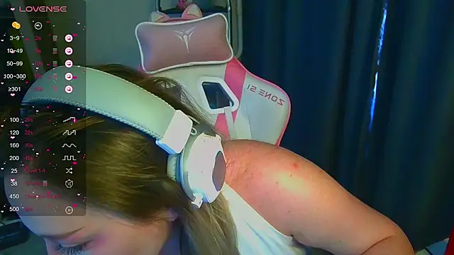 Emiliaaah online show from 02-26-26, 07:40