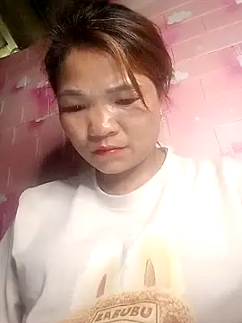 Snapshot of maymay-2000 chatting on 02-16-26, 08:10 maymay-2000 online show from 02-16-26, 08:10