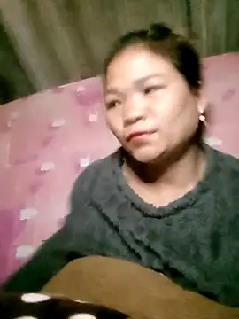 Snapshot of maymay-2000 chatting on 03-12-26, 10:49 maymay-2000 online show from 03-12-26, 10:49