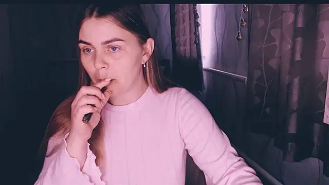 Snapshot of MagicKatarina_ chatting on 03-12-26, 05:02 MagicKatarina online show from 03-12-26, 05:02