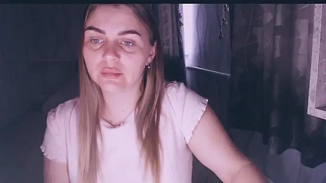 Snapshot of MagicKatarina_ chatting on 03-15-26, 04:18 MagicKatarina online show from 03-15-26, 04:18