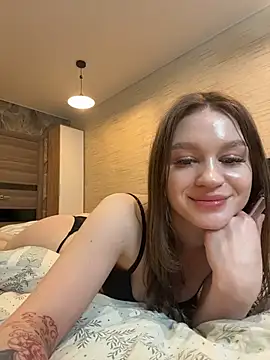 Snapshot of CarmenHill chatting on 05-03-26, 06:36 CarmenHill online show from 05-03-26, 06:36