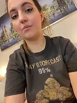 Snapshot of AliceDesmee chatting on 01-31-26, 07:11 AliceDesmee online show from 01-31-26, 07:11