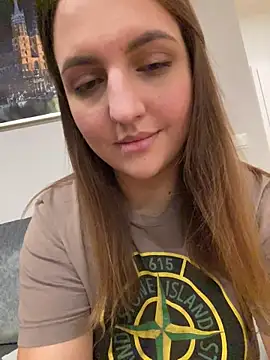 Snapshot of AliceDesmee chatting on 02-16-26, 12:07 AliceDesmee online show from 02-16-26, 12:07