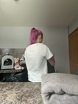 Milssweetx online show from 04-05-26, 10:45