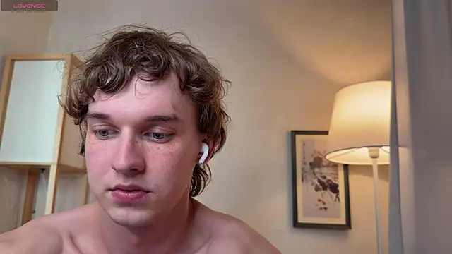 Friday gay dude online show from 04-04-26, 01:30