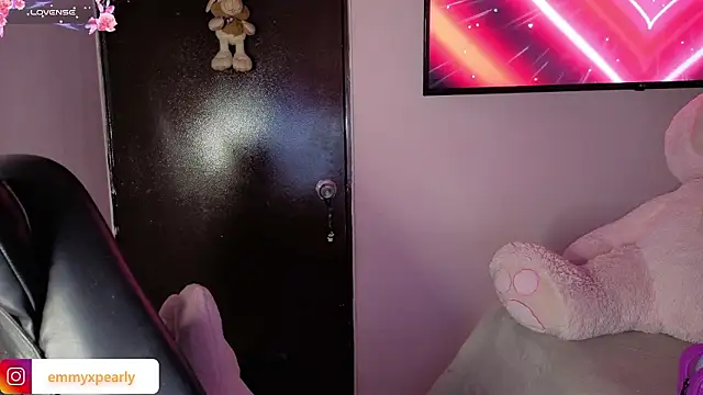 emyxpearly online show from 03-06-26, 05:15