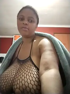 PrettyLisa26 online show from 06-12-26, 04:55