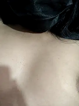 Snapshot of hey_sirri chatting on 07-03-26, 07:31 hey sirri online show from 07-03-26, 07:31