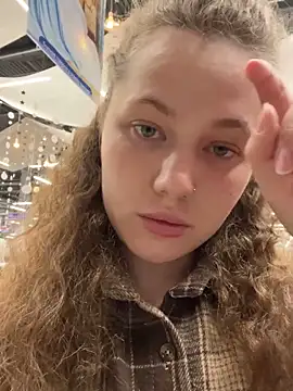 Snapshot of AsynaYuuki chatting on 03-01-26, 04:09 AsynaYuuki online show from 03-01-26, 04:09