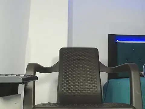 hotboyluxe online show from 04-30-26, 01:28