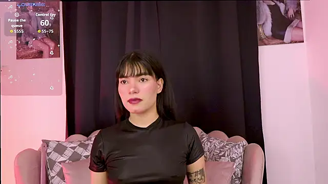 dakotacollins  online show from 04-01-26, 01:50