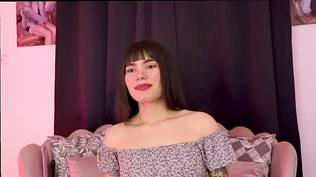 dakotacollins  online show from 04-16-26, 02:23