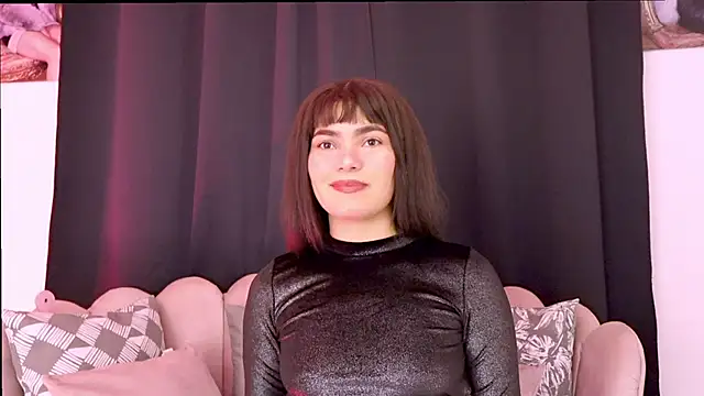 dakotacollins  online show from 06-10-26, 02:23