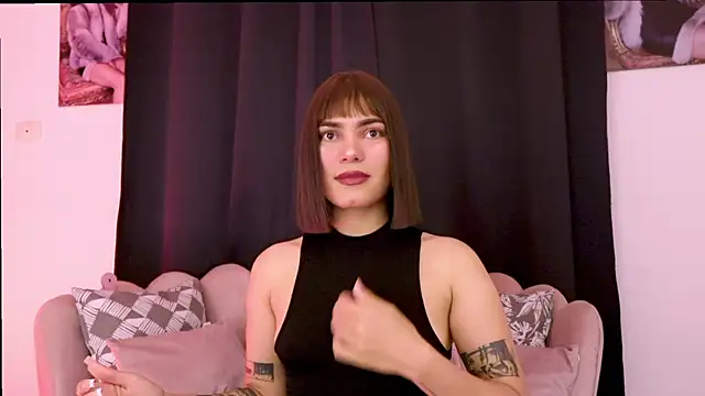 dakotacollins  online show from 06-11-26, 01:38