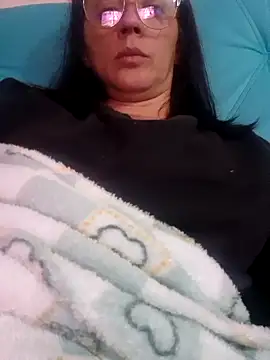 Snapshot of Renataalves chatting on 06-18-26, 12:22 Renataalves online show from 06-18-26, 12:22