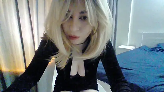 Snapshot of Warmmurr chatting on 02-27-26, 09:37 Warmmurr online show from 02-27-26, 09:37