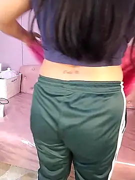 Noa Baker online show from 04-15-26, 12:23