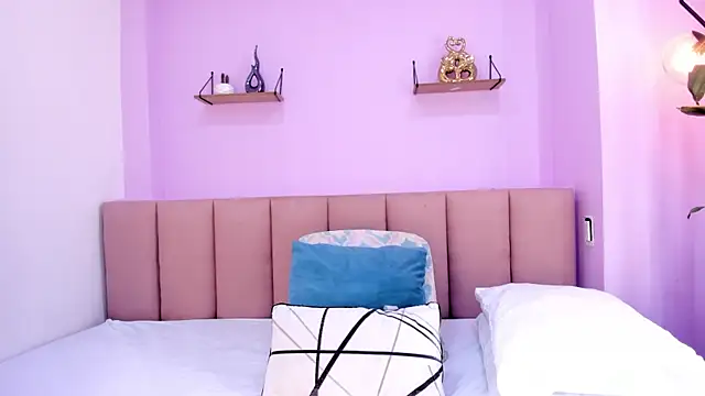 sam doll  online show from 04-11-26, 07:29