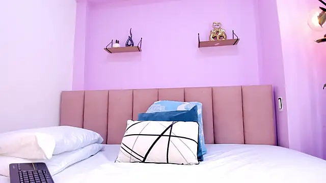 sam doll  online show from 04-21-26, 07:17