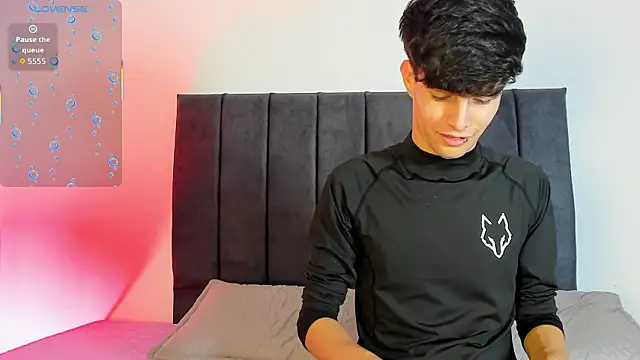 axxxel twink online show from 03-23-26, 02:04