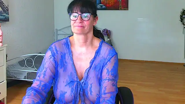 Sylly online show from 03-27-26, 10:04