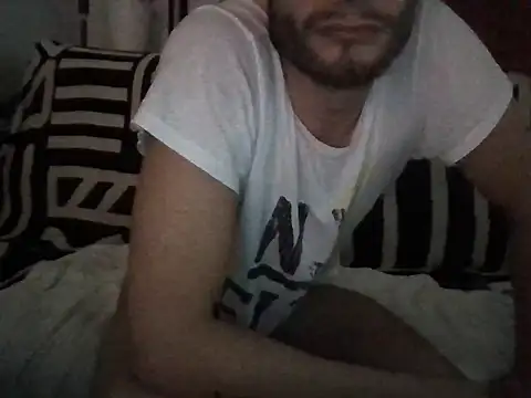 Snapshot of gusyi chatting on 02-10-26, 04:11 gusyi online show from 02-10-26, 04:11