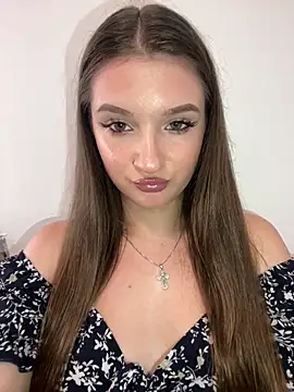 Green eyes lady online show from 06-30-26, 01:56