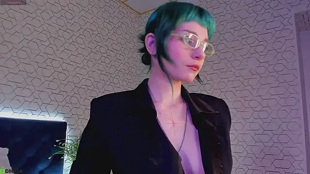 Scarle Whisper online show from 04-21-26, 09:15