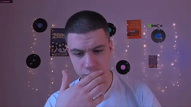 Snapshot of neo_raze chatting on 03-08-26, 09:29 neo raze online show from 03-08-26, 09:29