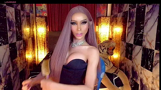 SeductiveSamanthaTS online show from 05-18-26, 09:26