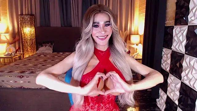 Snapshot of MonstrousCockDiva chatting on 02-08-26, 08:01 MonstrousCockDiva online show from 02-08-26, 08:01