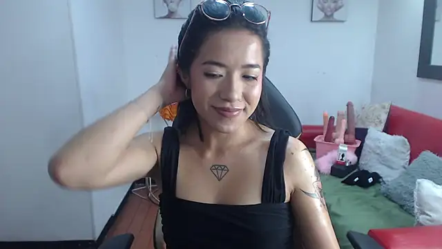 Lynn turner online show from 04-13-26, 08:03