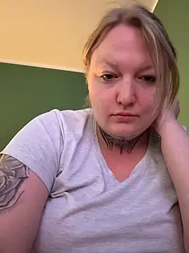 Lolaaxxx13 online show from 06-01-26, 07:04