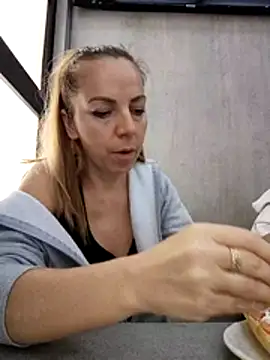 sexyrubyta online show from 04-27-26, 06:28