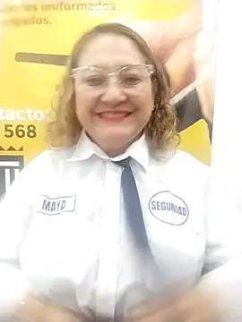 Snapshot of JULIETA_21- chatting on 04-23-26, 01:24 JULIETA 21- online show from 04-23-26, 01:24