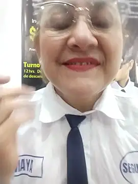 Snapshot of JULIETA_21- chatting on 05-14-26, 12:56 JULIETA 21- online show from 05-14-26, 12:56