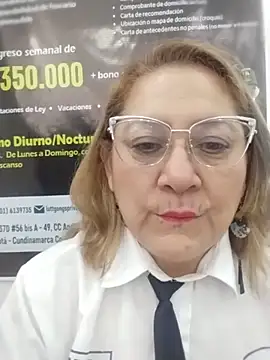 Snapshot of JULIETA_21- chatting on 05-26-26, 01:18 JULIETA 21- online show from 05-26-26, 01:18