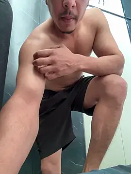 Snapshot of tonyxx000 chatting on 02-13-26, 07:48 tonyxx000 online show from 02-13-26, 07:48