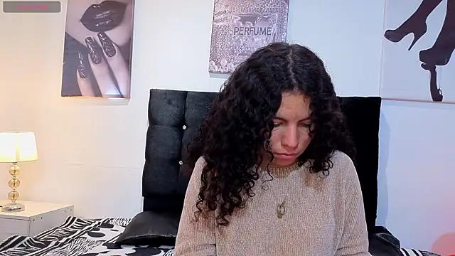 Zoe-yanin online show from 02-17-26, 07:20