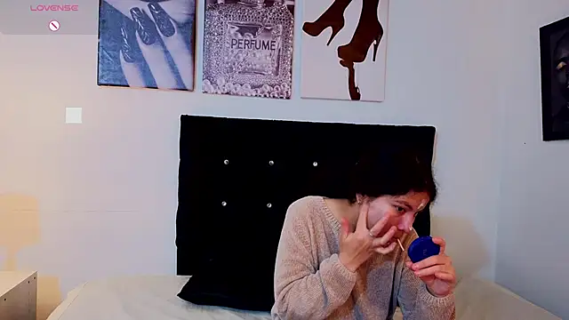 Zoe-yanin online show from 03-28-26, 07:02