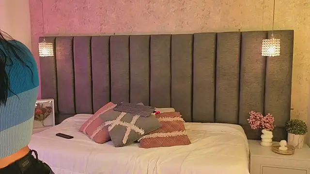 SofiaCortes4 online show from 04-16-26, 02:29