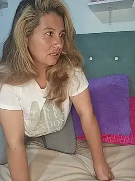 mailyn bakerrr online show from 07-18-26, 03:44