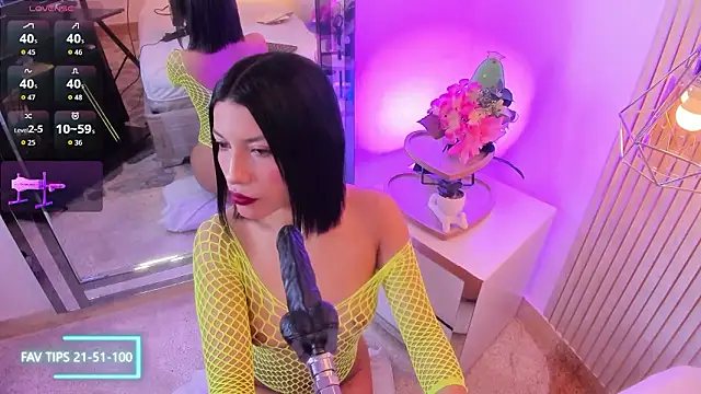 IsabellaMendez  online show from 03-25-26, 02:01