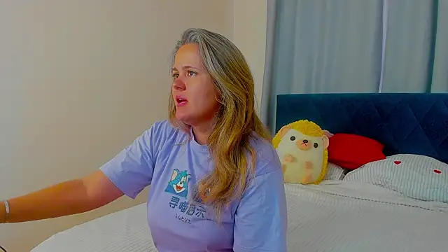 LilyBel online show from 06-04-26, 01:11