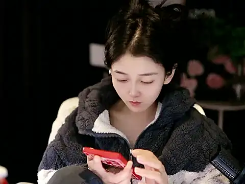 Snapshot of xiaomoli928 chatting on 03-18-26, 12:52 xiaomoli928 online show from 03-18-26, 12:52