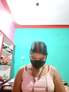 Divyanshi hott online show from 02-04-26, 02:01