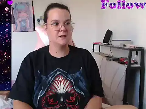 lunatigre4 online show from 07-21-26, 06:54