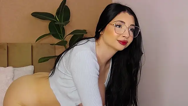 Snapshot of BellaHere chatting on 05-16-26, 07:05 BellaHere online show from 05-16-26, 07:05